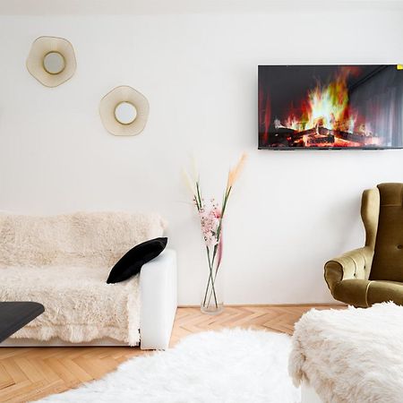 Apartamento Kingdom Of 3 Roses Praga Exterior foto