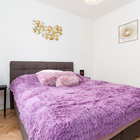 Apartamento Kingdom Of 3 Roses Praga Exterior foto